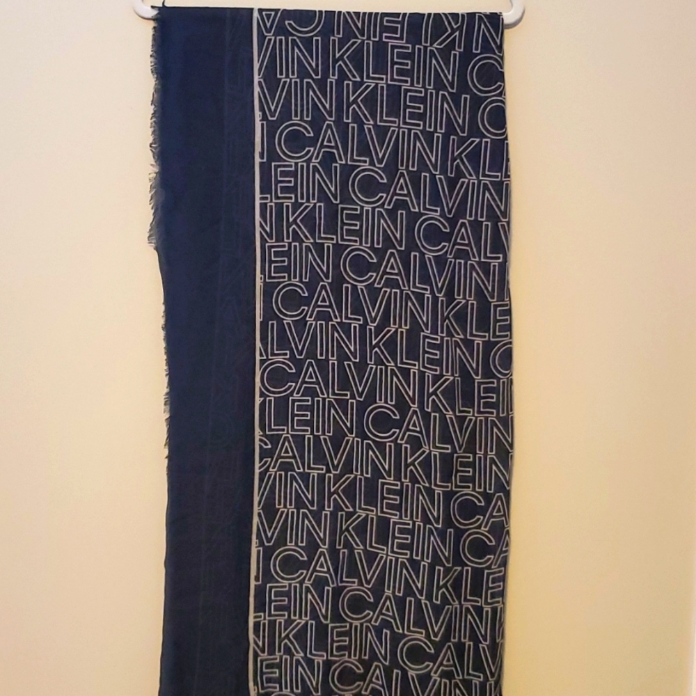 Calvin Klein Fashion Scarf